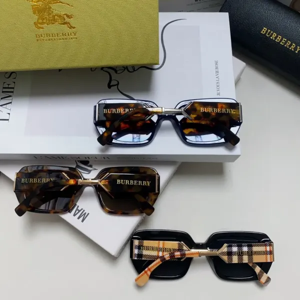 BURBERRY(バーバリー) サングラス  241014