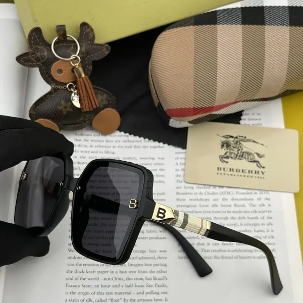 BURBERRY(バーバリー) サングラス  241014