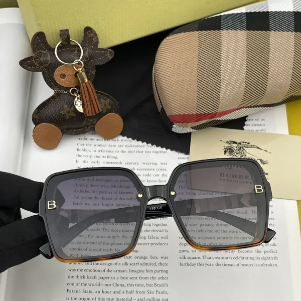 BURBERRY(バーバリー) サングラス  241014
