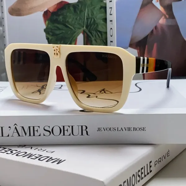 BURBERRY(バーバリー) サングラス  241014