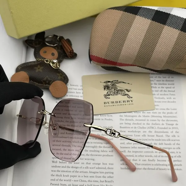 BURBERRY(バーバリー) サングラス