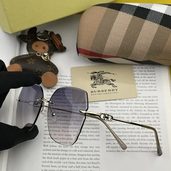 BURBERRY(バーバリー) サングラス