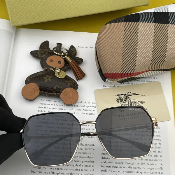 BURBERRY(バーバリー) サングラス