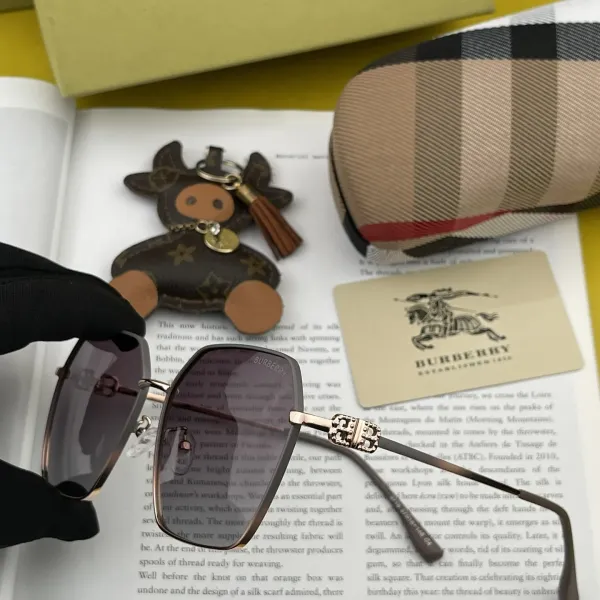 BURBERRY(バーバリー) サングラス