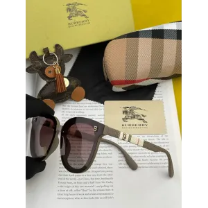 BURBERRY(バーバリー) サングラス BURBERRY(バーバリー) サングラス
