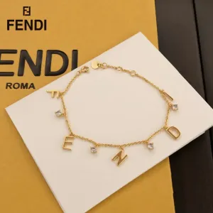 【FENDI】ブレスレット、ファッションシンプルなスタイル 【FENDI】ブレスレット、ファッションシンプルなスタイル